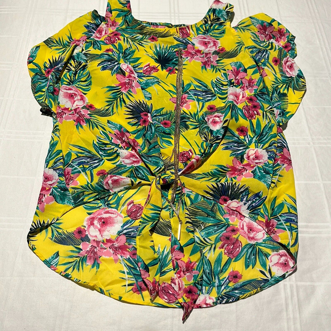 BCX Women's Yellow Floral Short Sleeve Crew Neck Blouse Top Size Medium