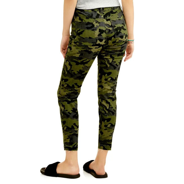 Black Daisy Women's Billie War Camo Green Combo Mid Rise Skinny Jeans Size 3/26