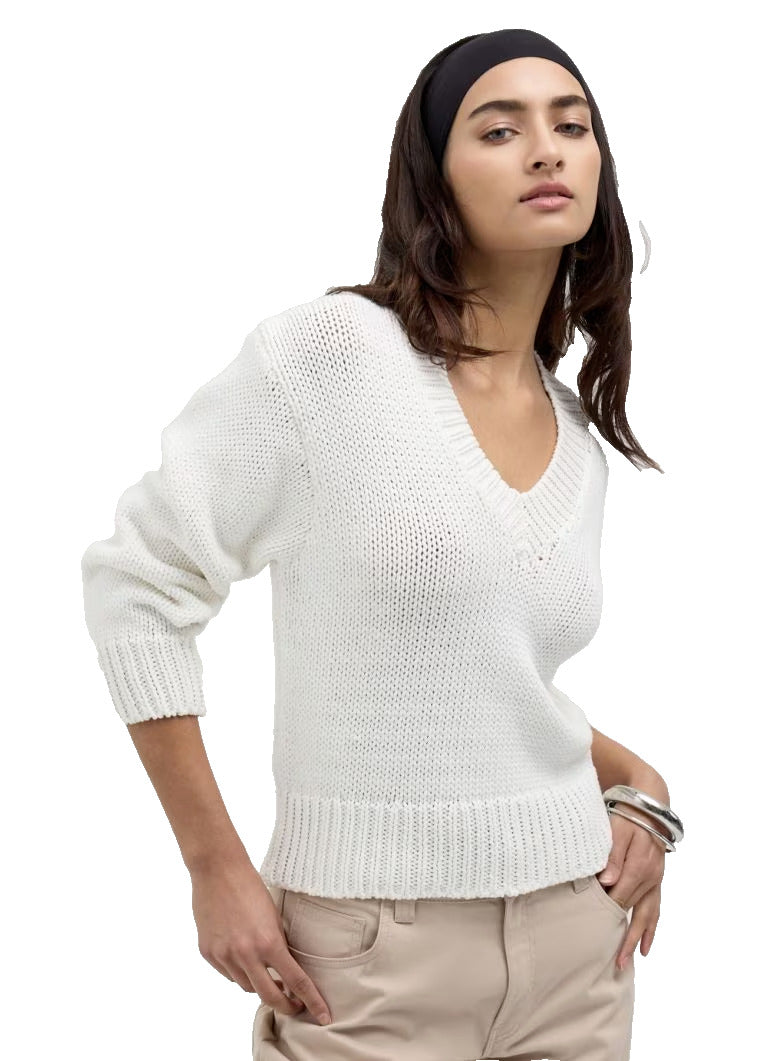 Sanctuary Women's Milk Solid Long Sleeve V-Neck Pullover Sweater Size Medium